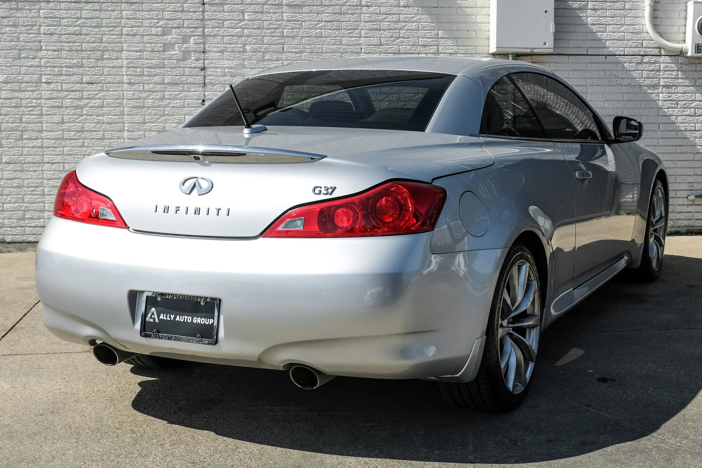 Used 2009 INFINITI G37 Convertible w/ Premium Pkg RWD image 7