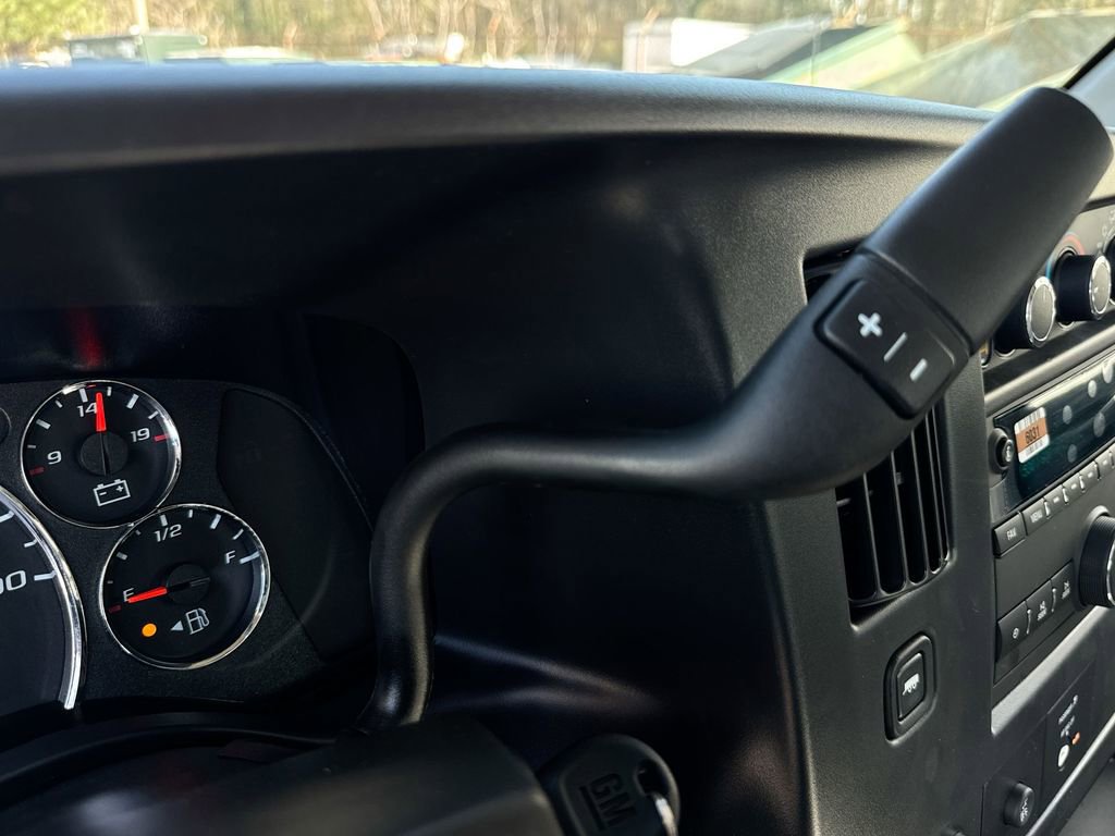 New 2026 Chevrolet Express 2500 image 22