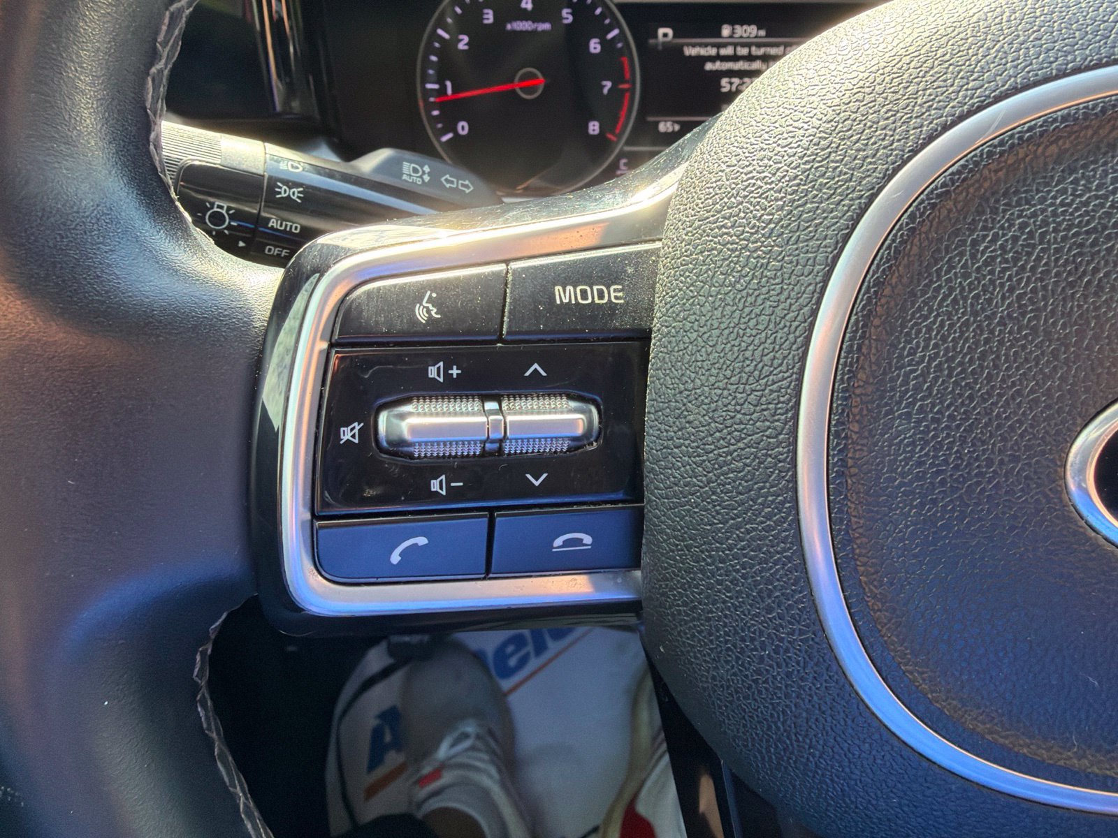 Used 2021 Kia Sorento S w/ Panoramic Sunroof Package AWD/4WD image 15