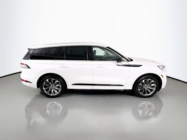 Used 2022 Lincoln Aviator Grand Touring w/ Equipment Group 301A image 8