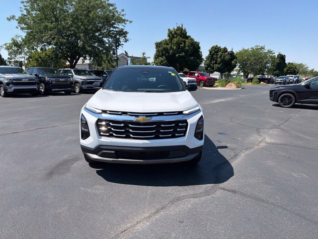 New 2027 Chevrolet Equinox LT w/ Convenience Package II AWD/4WD image 2
