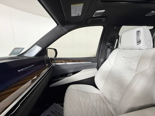 Used 2026 Cadillac Escalade Platinum Luxury AWD/4WD image 20