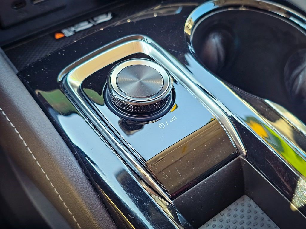 Certified 2025 Buick Envision Preferred image 25