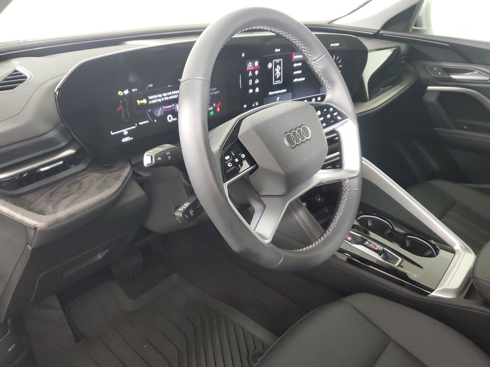 Used 2025 Audi Q5 Premium w/ Convenience Package AWD/4WD image 24