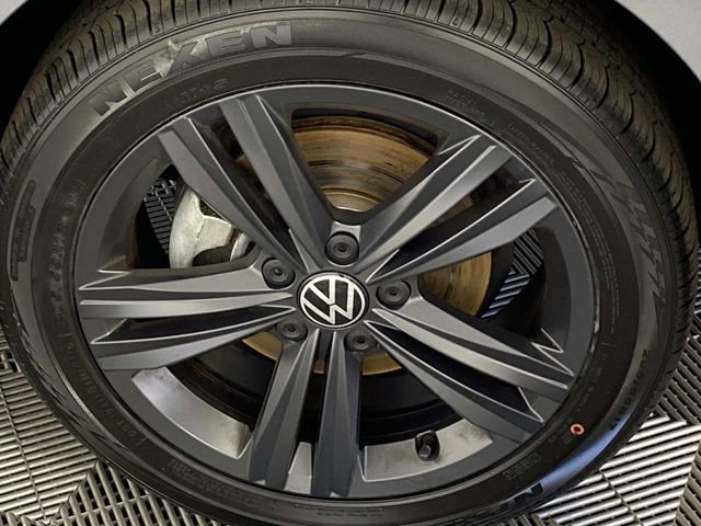 Used 2022 Volkswagen Jetta SE w/ Panoramic Sunroof Package image 24