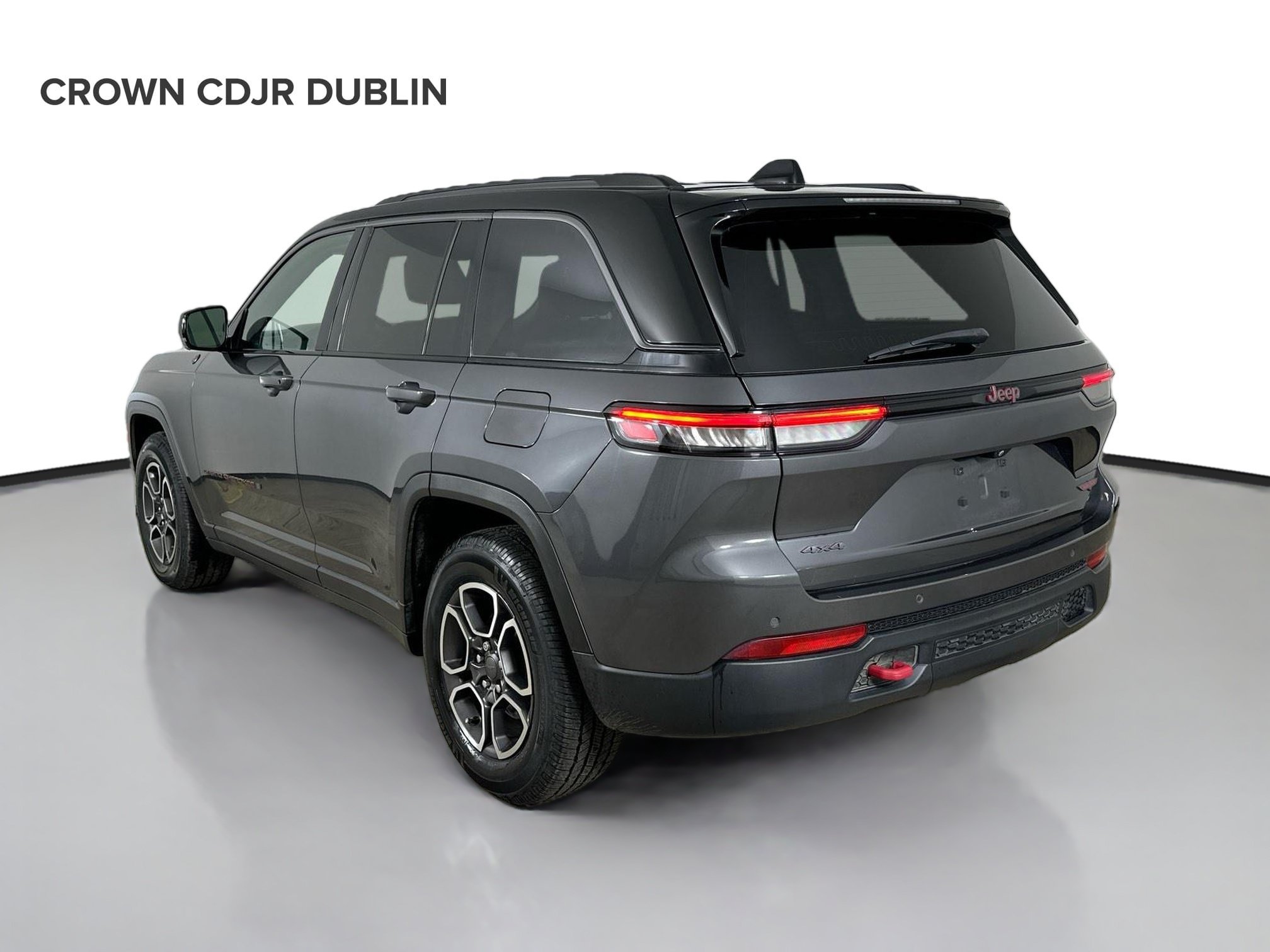 Used 2022 Jeep Grand Cherokee Trailhawk w/ ADV Protech Group II AWD/4WD image 7