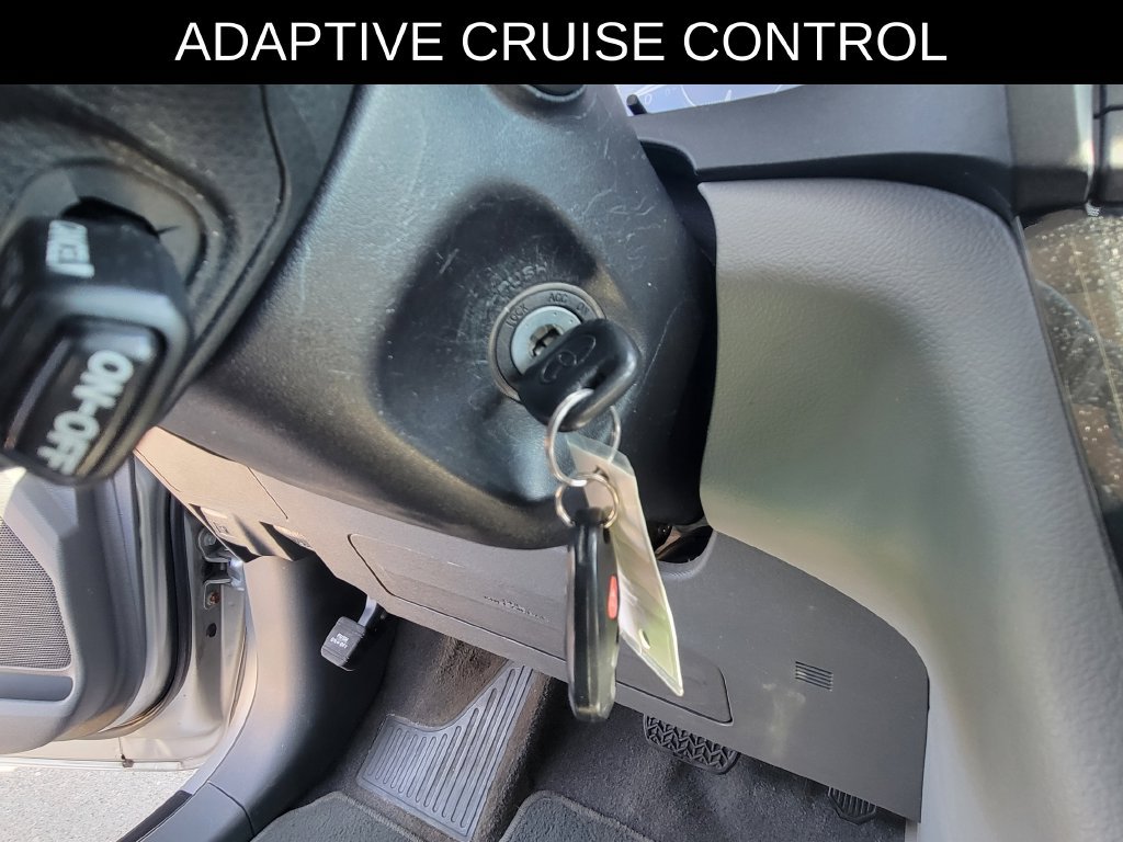Used 2019 Toyota Sienna L w/ Carpet Mat Package FWD image 22