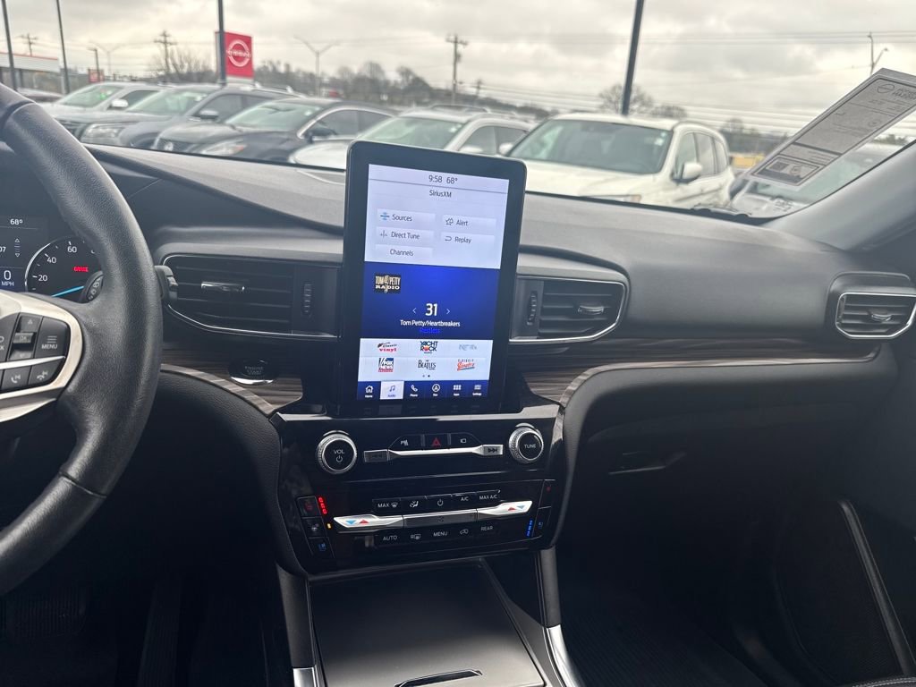 Used 2023 Ford Explorer Limited w/ Limited Technology Package image 19