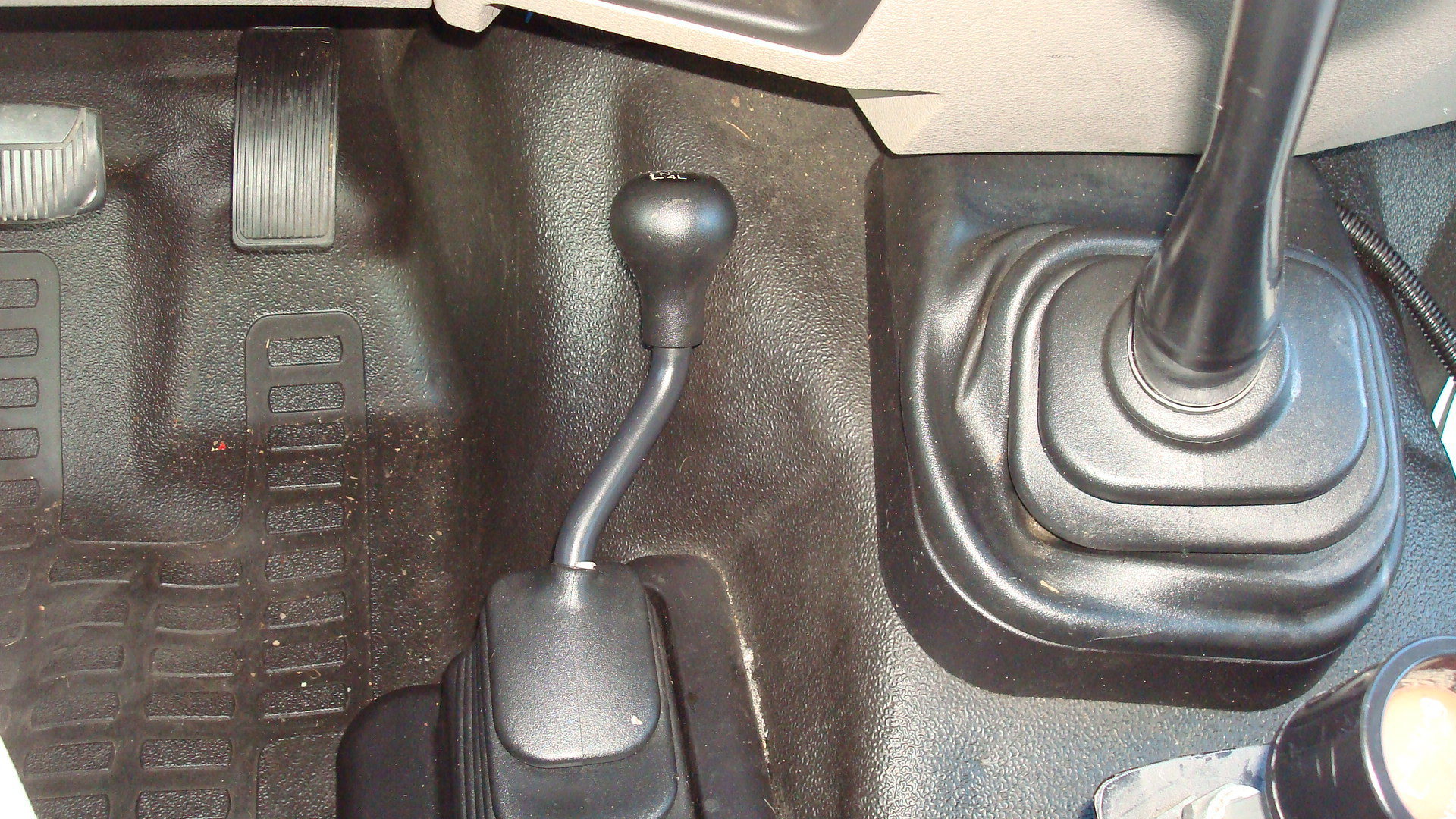 Used 2010 Ford F550 4x4 Regular Cab Super Duty image 10