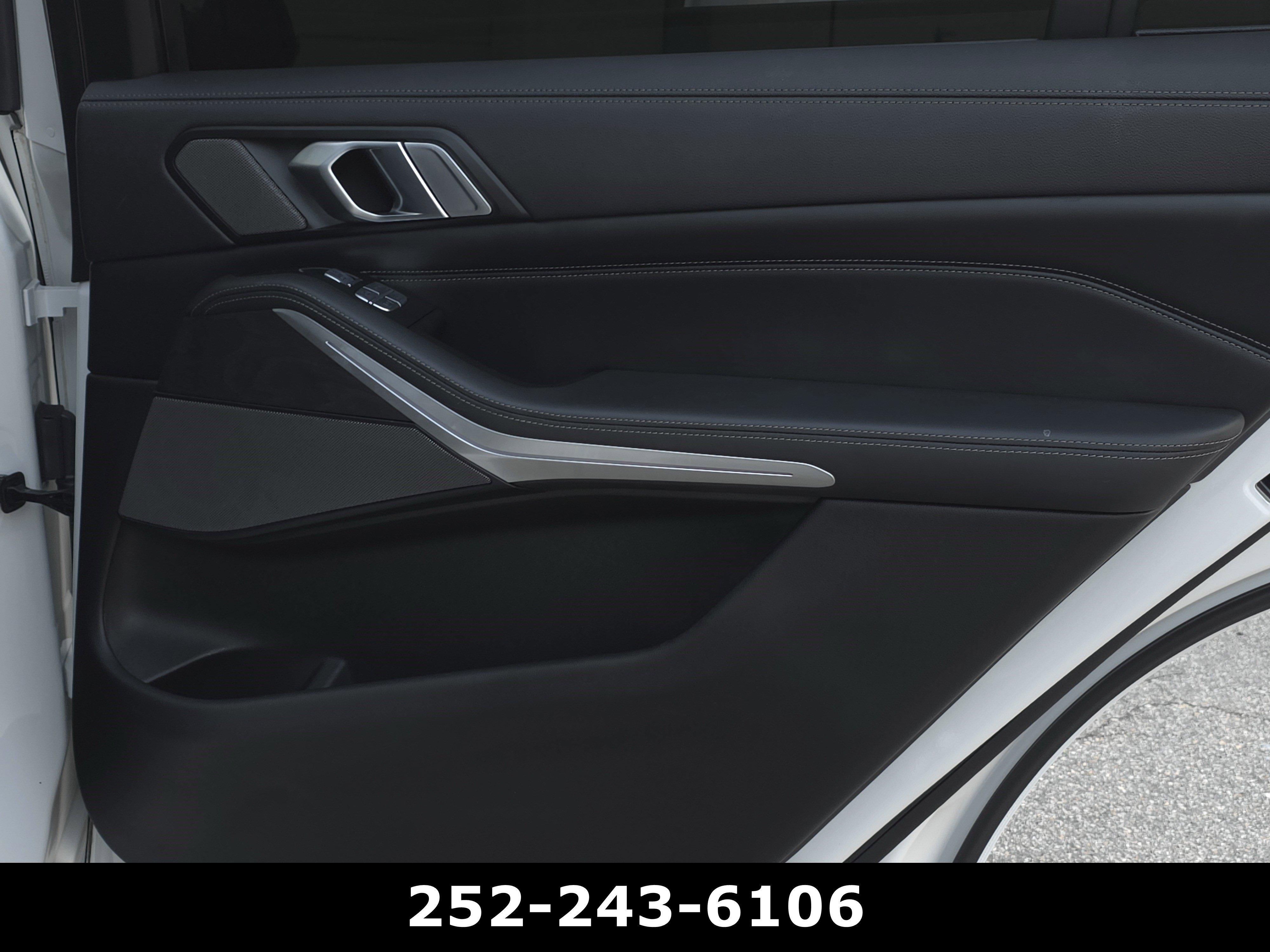 Used 2022 BMW X7 M50i w/ Dynamic Handling Package AWD/4WD image 54