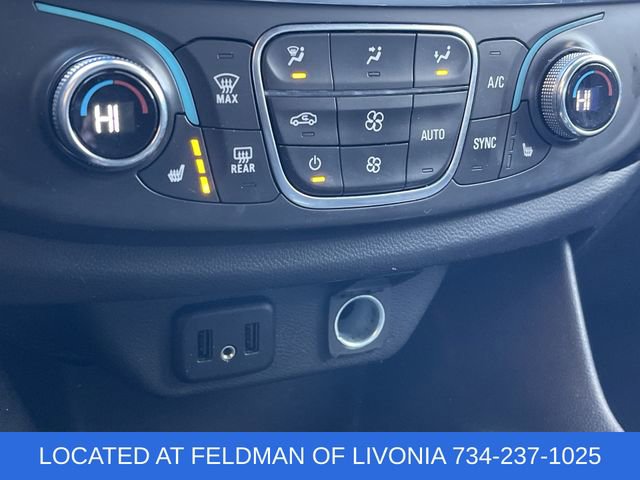 Used 2023 Chevrolet Traverse LT image 17