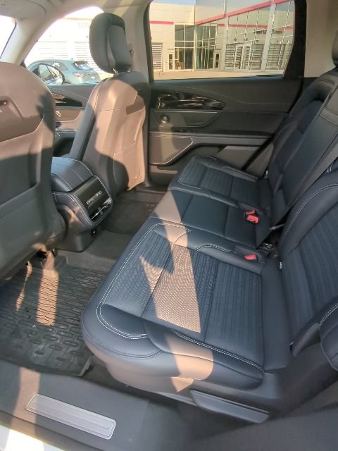 Used 2025 Lincoln Nautilus Reserve AWD/4WD image 29