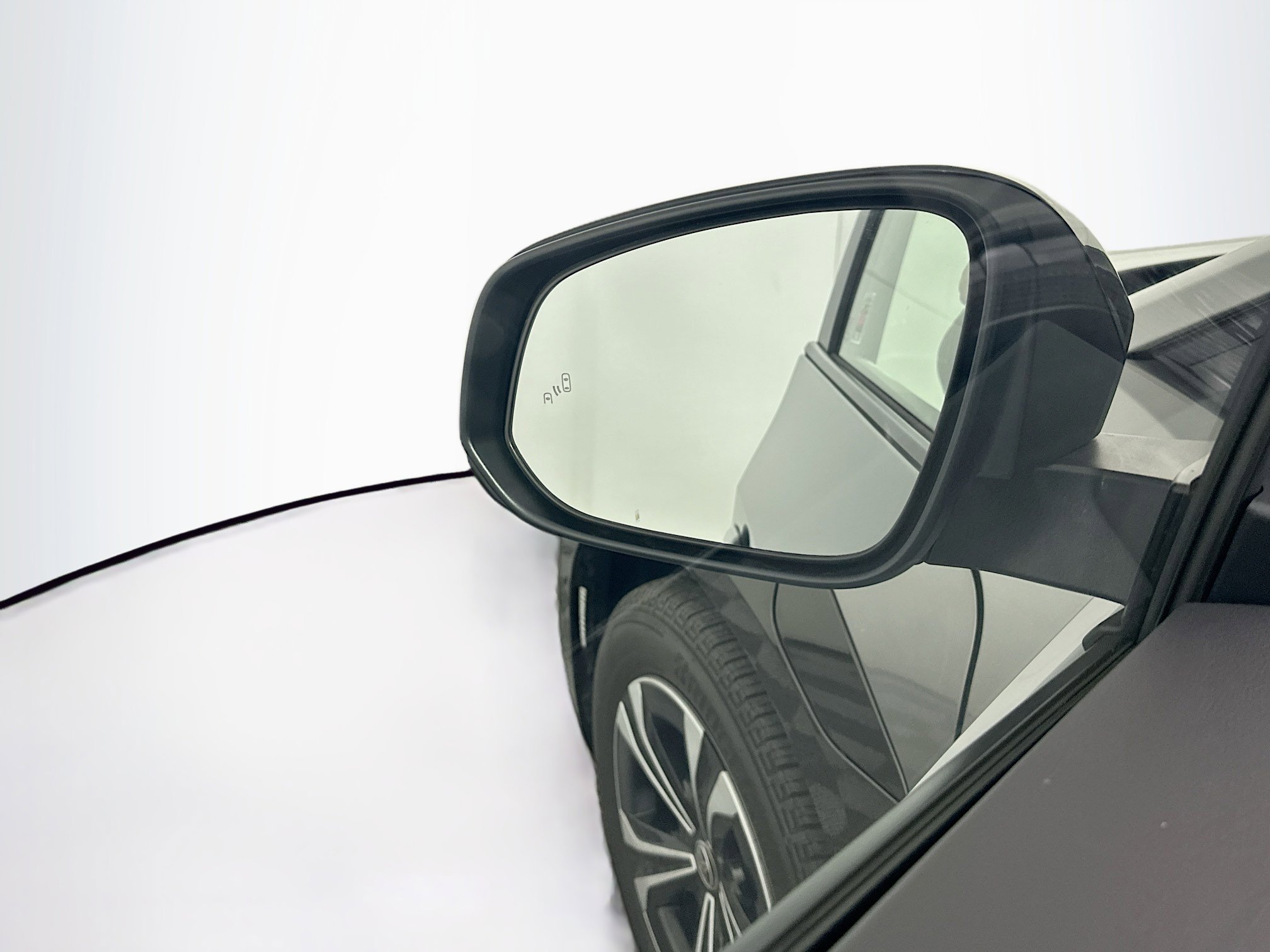 Used 2023 Toyota bZ4X XLE w/ Weather Package FWD image 16