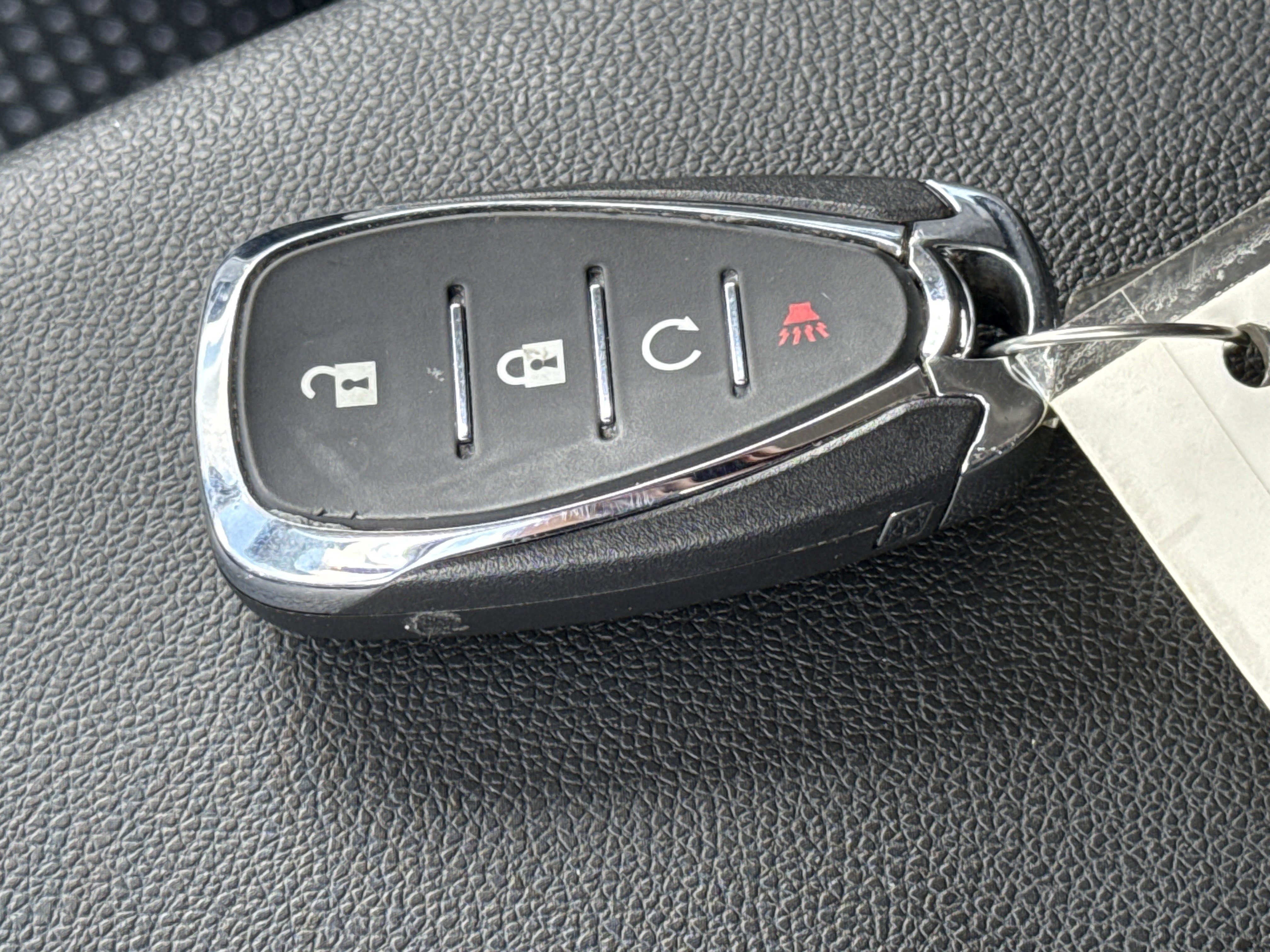 Used 2025 Chevrolet Trax LT FWD image 34