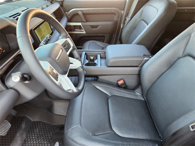 New 2024 Land Rover Defender 110 S image 13