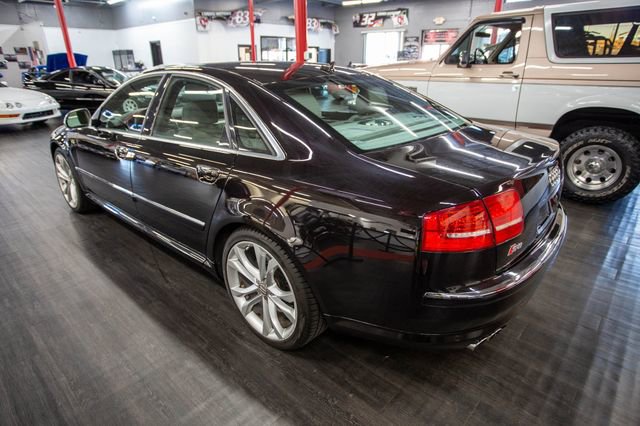 Used 2009 Audi S8 image 3