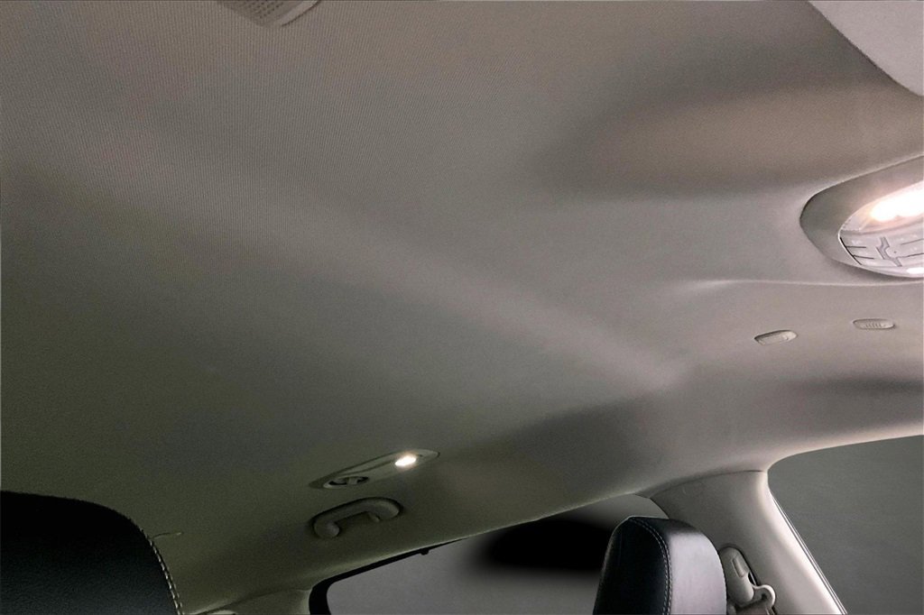 Used 2022 Chrysler Pacifica Touring-L image 28