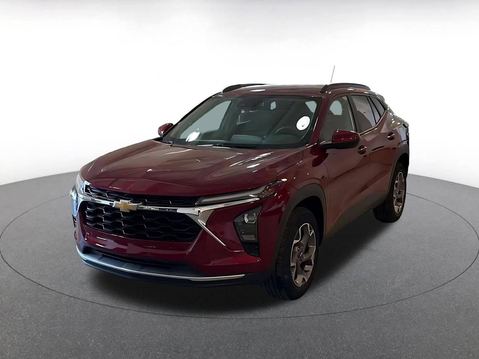 Used 2025 Chevrolet Trax LT FWD image 7