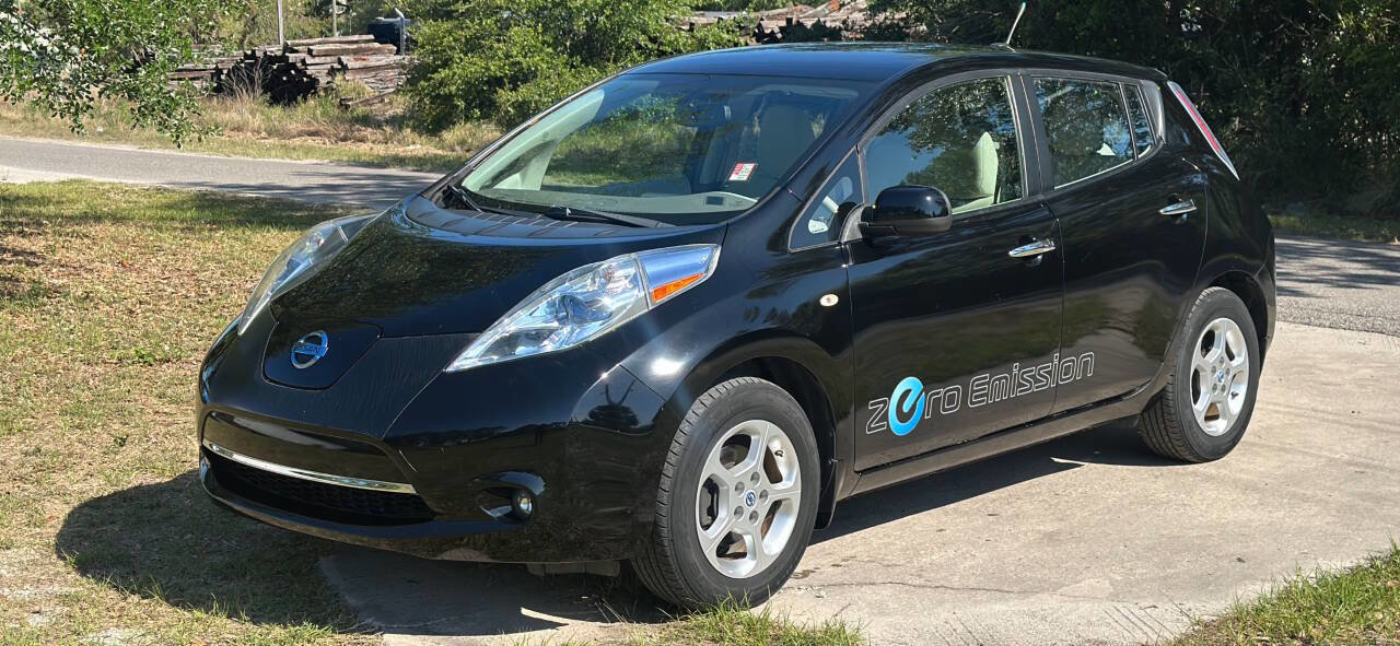 Used 2011 Nissan Leaf SL w/ Eco Design Pkg image 3