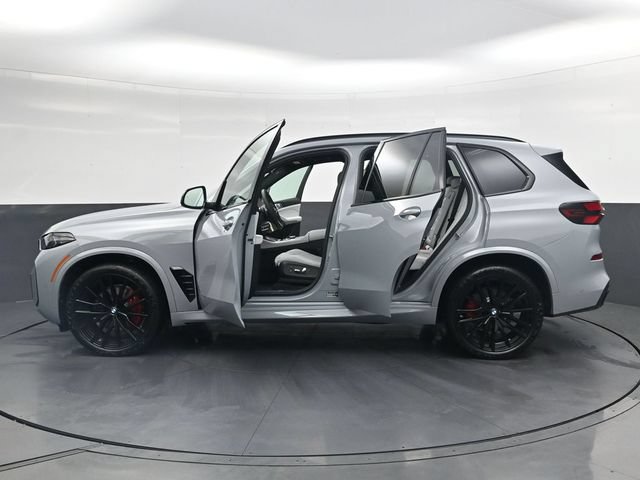New 2026 BMW X5 xDrive40i w/ M Sport Package AWD/4WD image 44