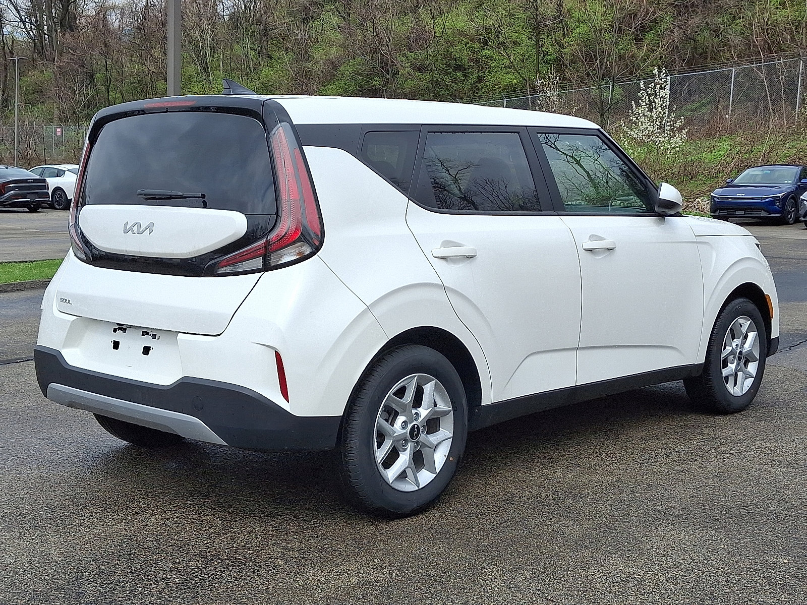 Used 2025 Kia Soul LX w/ LX Technology Package image 6