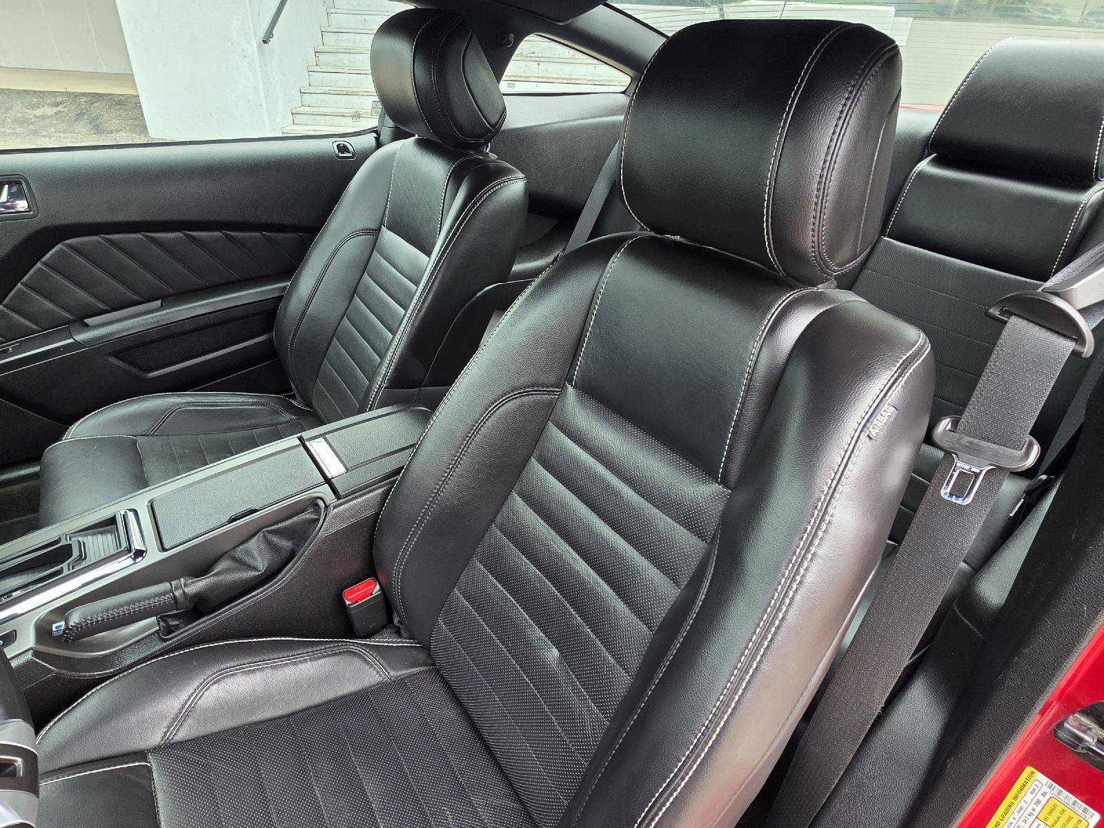 Used 2013 Ford Mustang Premium RWD image 22