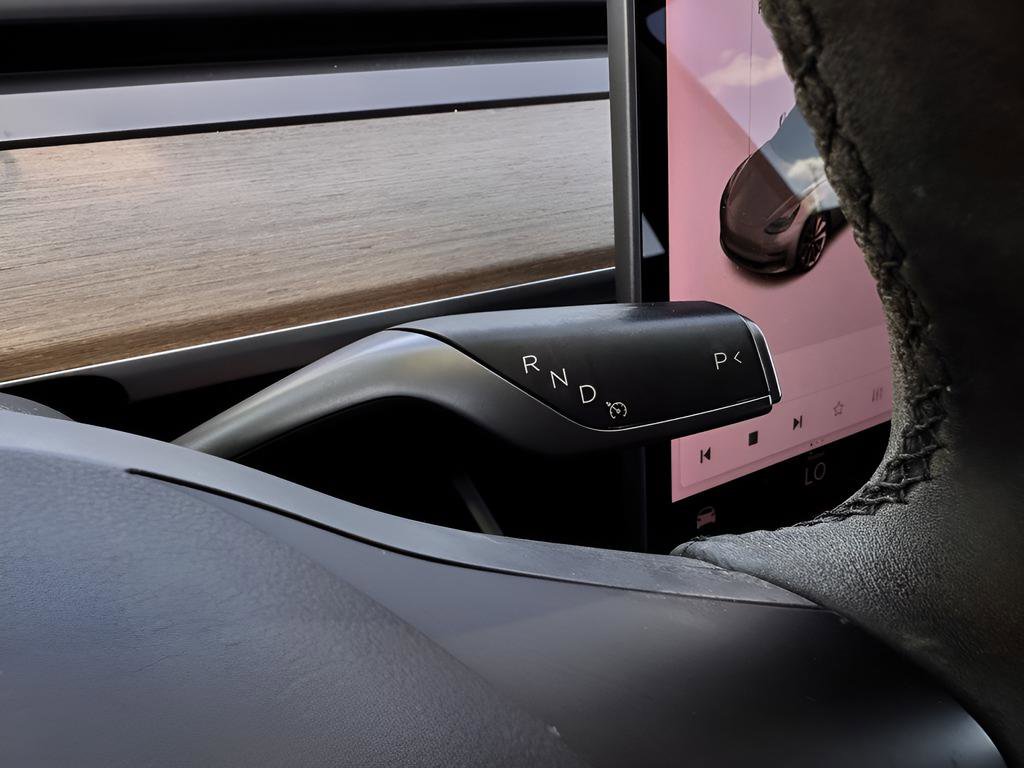 Used 2018 Tesla Model 3 Long Range image 12