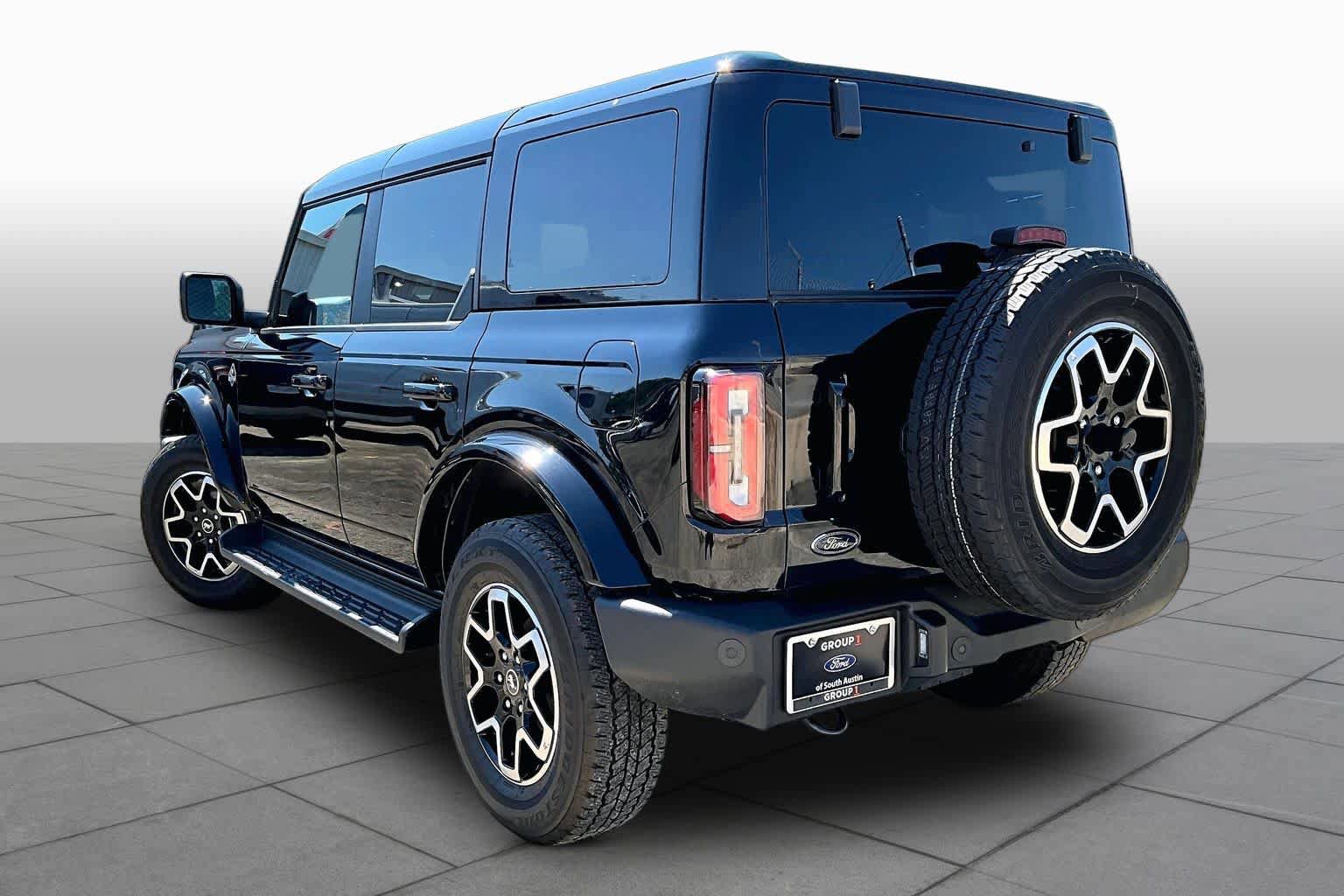 Used 2025 Ford Bronco Outer Banks AWD/4WD image 12