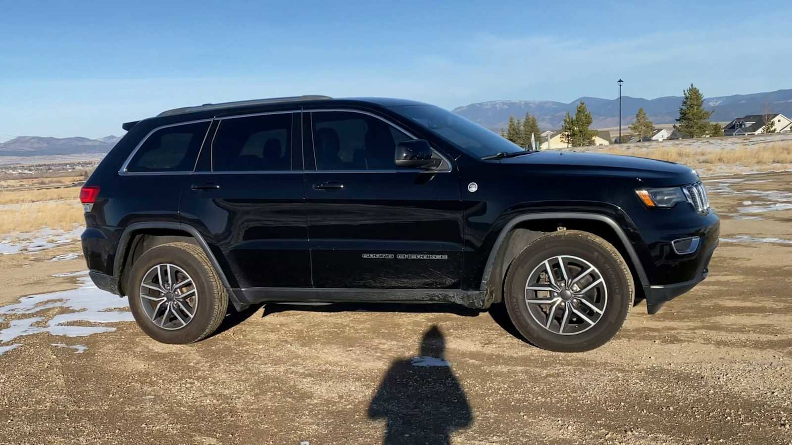 Certified 2020 Jeep Grand Cherokee Laredo w/ Quick Order Package 2BN North image 9