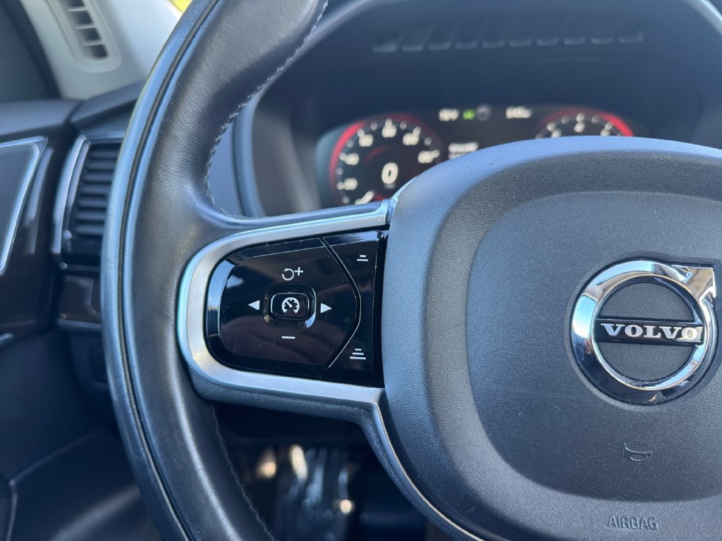 Used 2018 Volvo XC90 T6 Momentum w/ Convenience Package AWD/4WD image 28