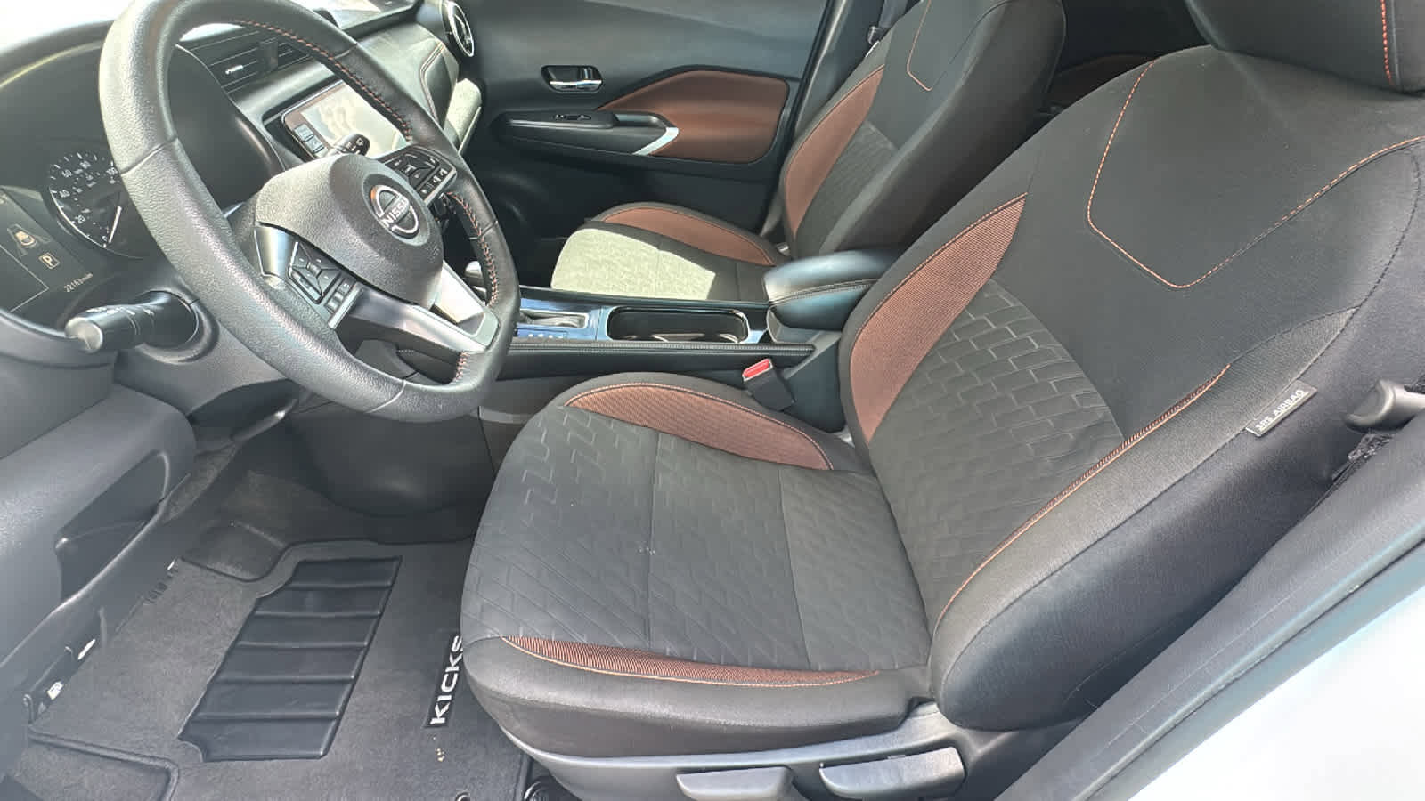 Used 2024 Nissan Kicks SR image 24