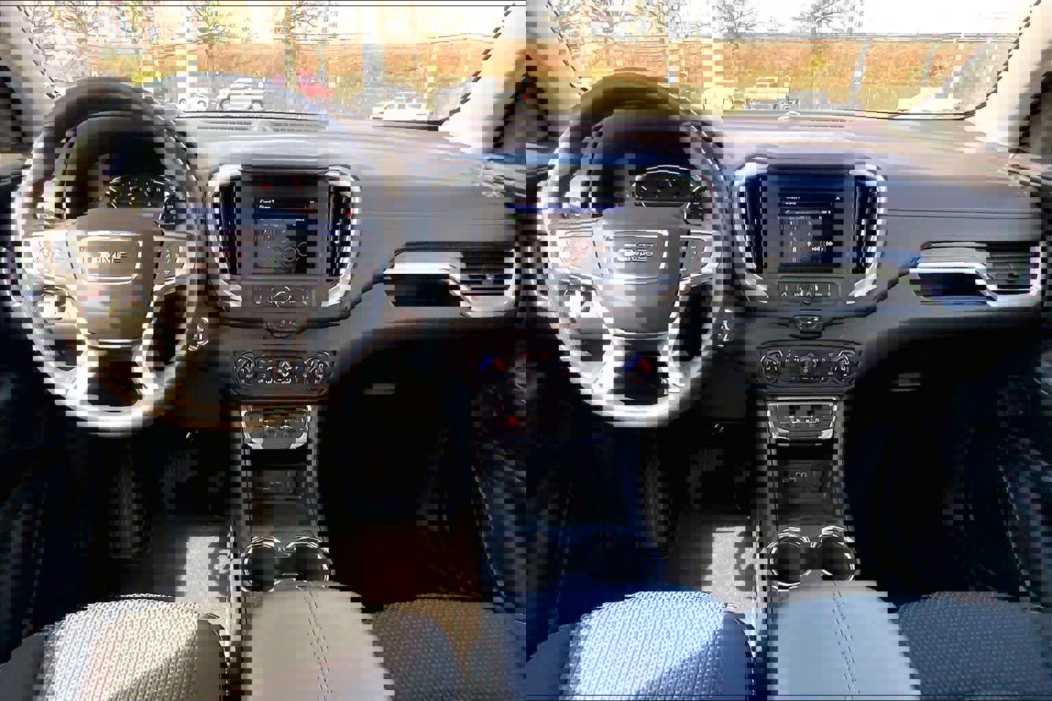 Used 2022 GMC Terrain SLE w/ Driver Convenience Package image 14