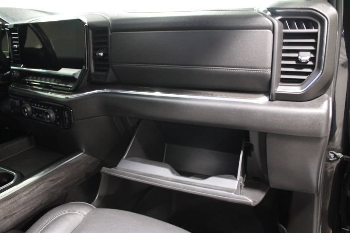 Used 2024 Chevrolet Silverado 2500 LTZ w/ LTZ Convenience Package AWD/4WD image 28