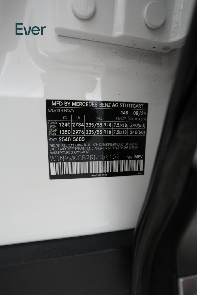 Used 2024 Mercedes-Benz EQB 250+ w/ Driver Assistance Package image 28