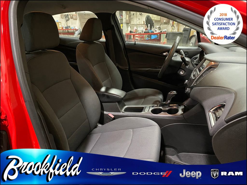 Used 2019 Chevrolet Cruze LS image 18