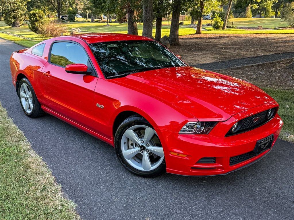 Used 2013 Ford Mustang GT Premium RWD image 25