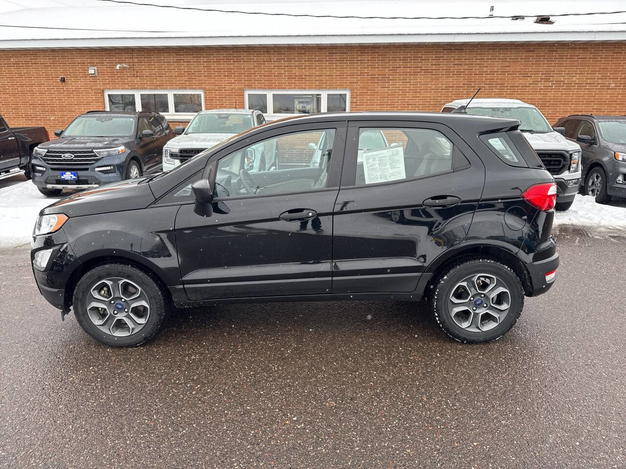 Used 2021 Ford EcoSport S image 9