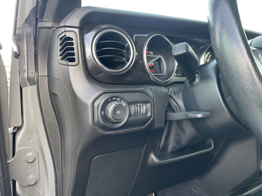 Used 2022 Jeep Wrangler Unlimited Rubicon w/ Trailer Tow Package image 22