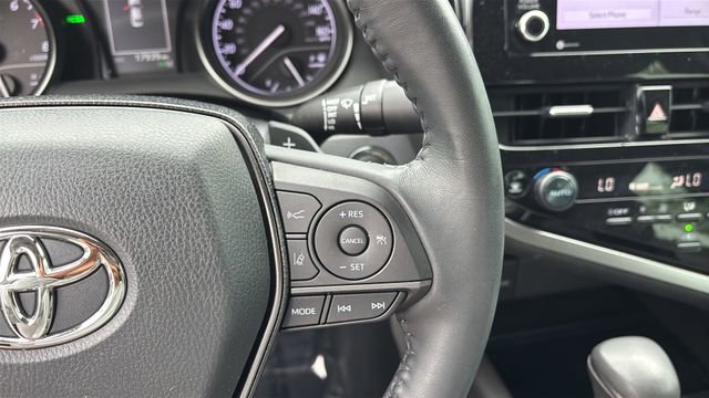 Used 2022 Toyota Camry SE w/ Convenience Package FWD image 23