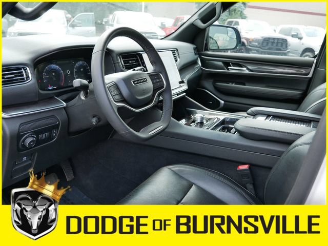 Used 2024 Jeep Wagoneer 4WD image 12