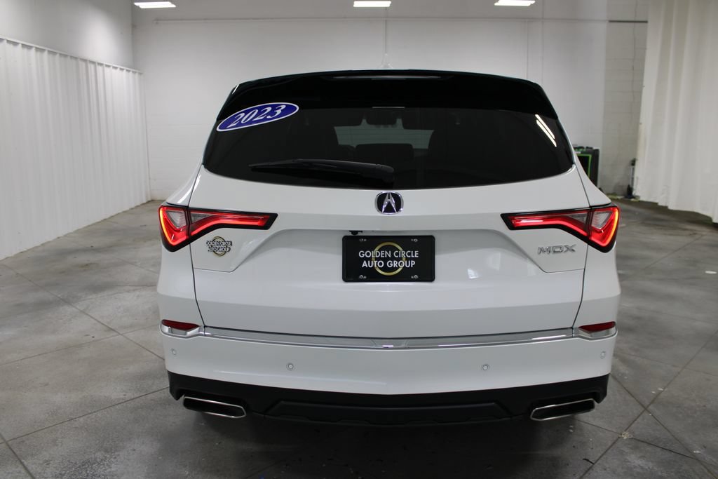 Used 2023 Acura MDX w/ Technology Package FWD image 8