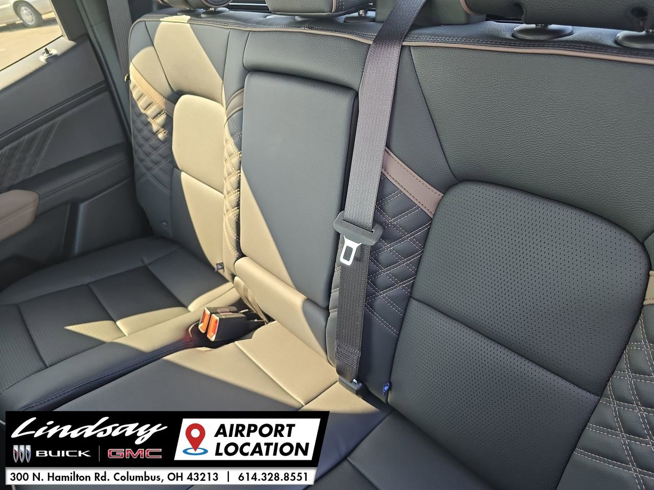 New 2025 GMC Canyon Denali w/ LPO, Denali Black Edition image 24