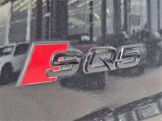 Used 2022 Audi SQ5 Premium Plus w/ Premium Plus Package image 2