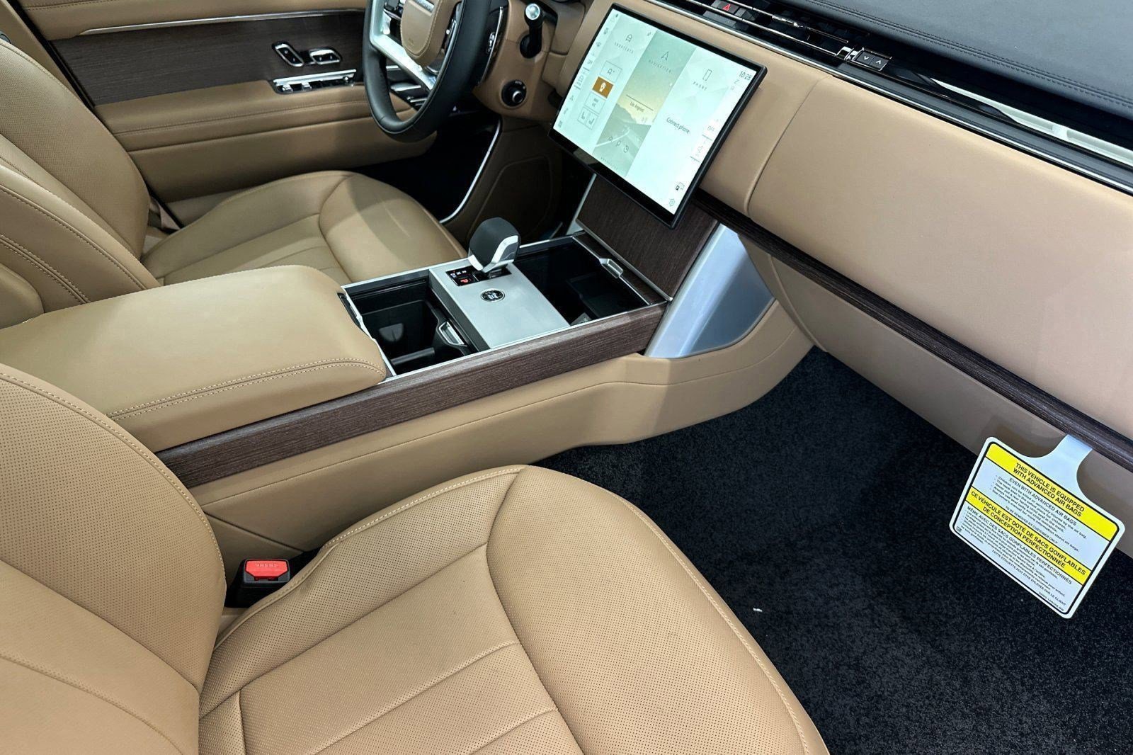 New 2026 Land Rover Range Rover Long Wheelbase SE AWD/4WD image 27