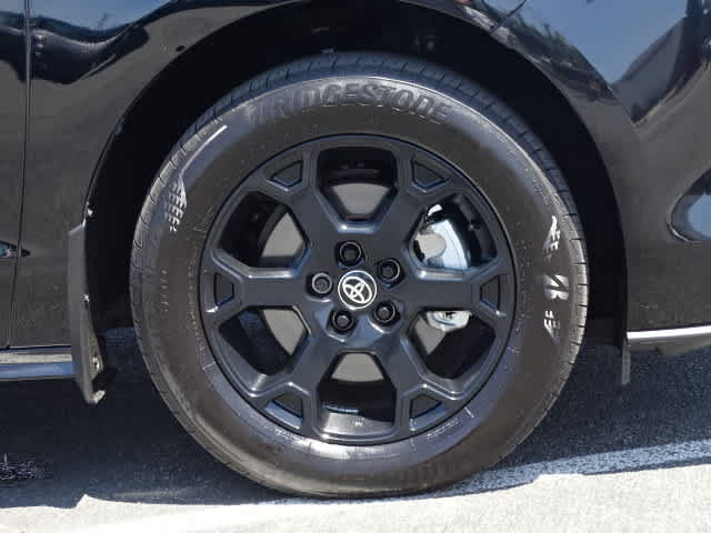 Certified 2025 Toyota Sienna XLE Woodland Edition AWD/4WD image 8