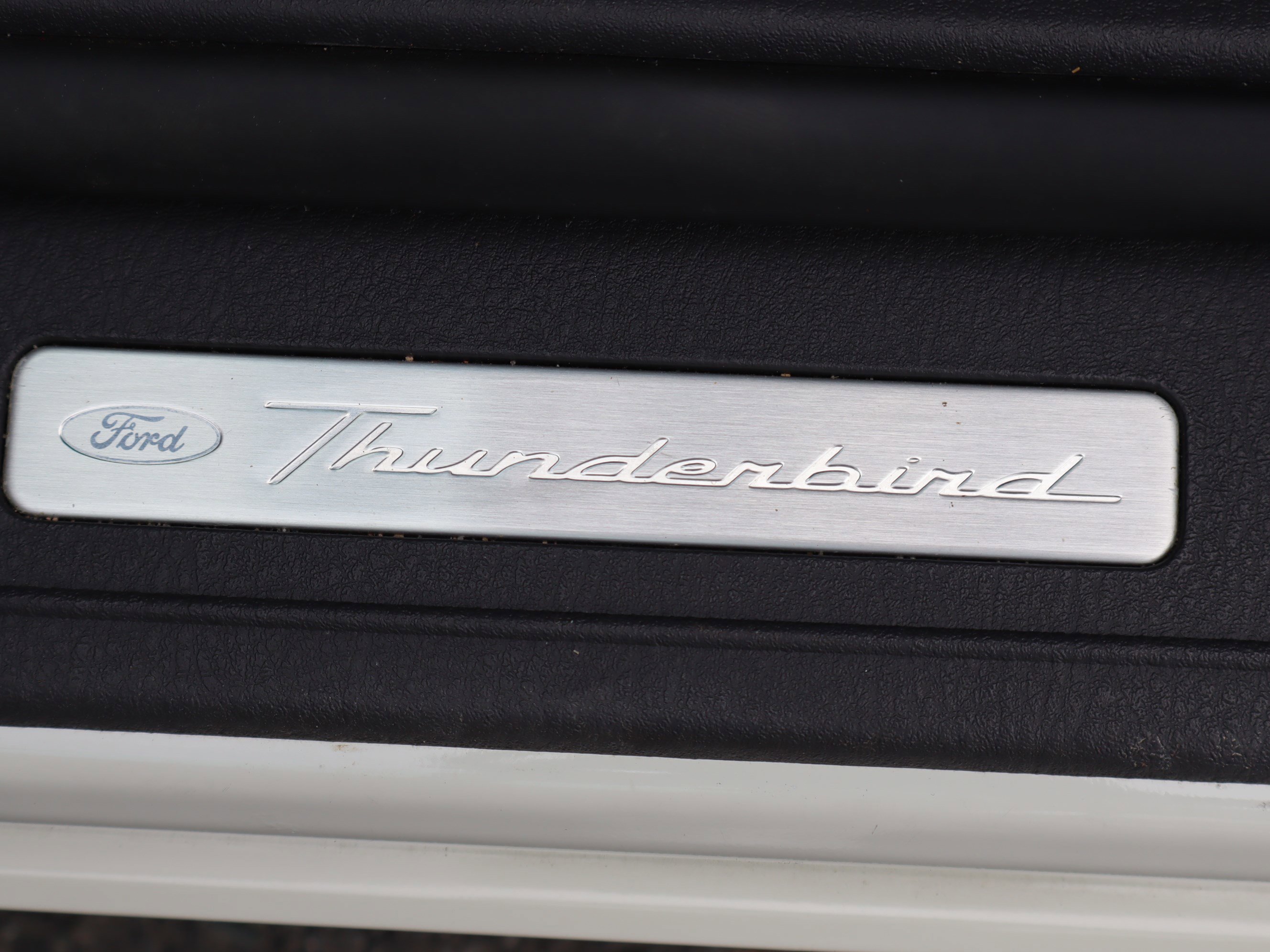 Used 2002 Ford Thunderbird RWD image 25