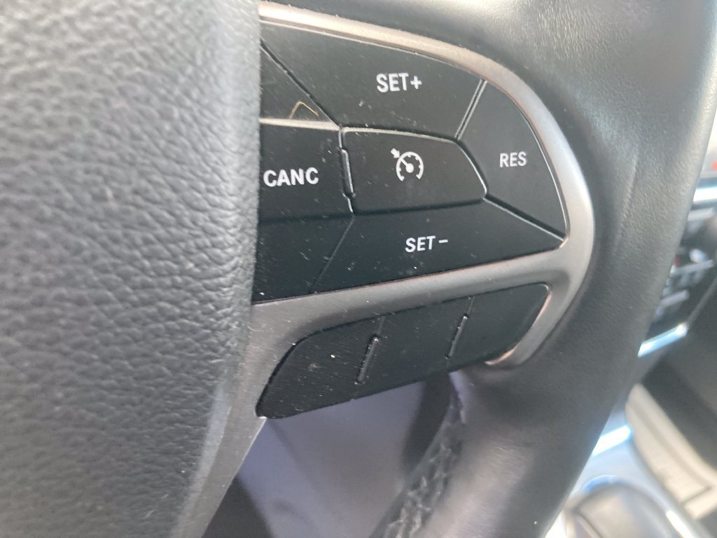 Used 2019 Jeep Grand Cherokee Limited AWD/4WD image 40