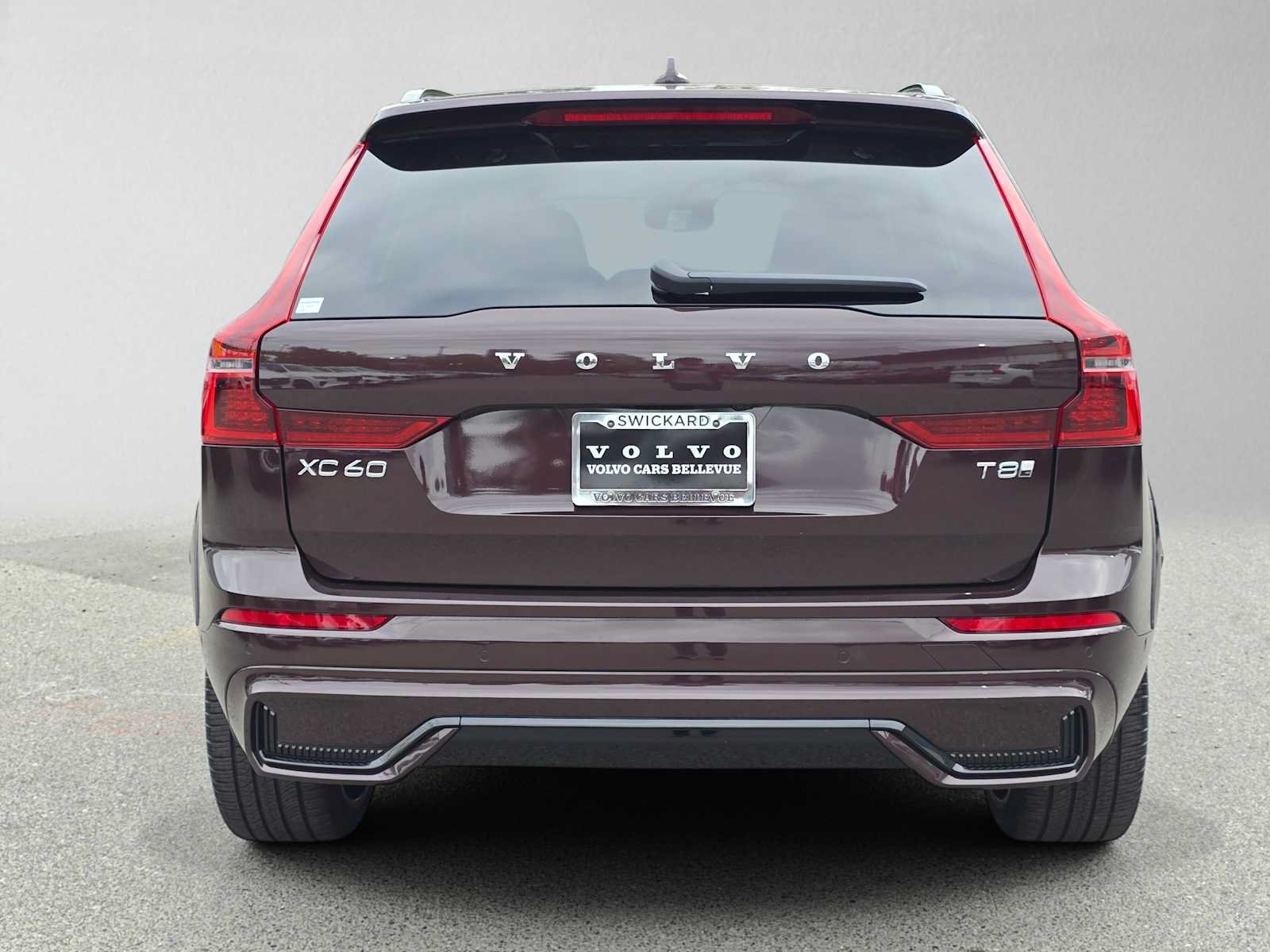 Certified 2026 Volvo XC60 T8 Ultra w/ Climate Package AWD/4WD image 5