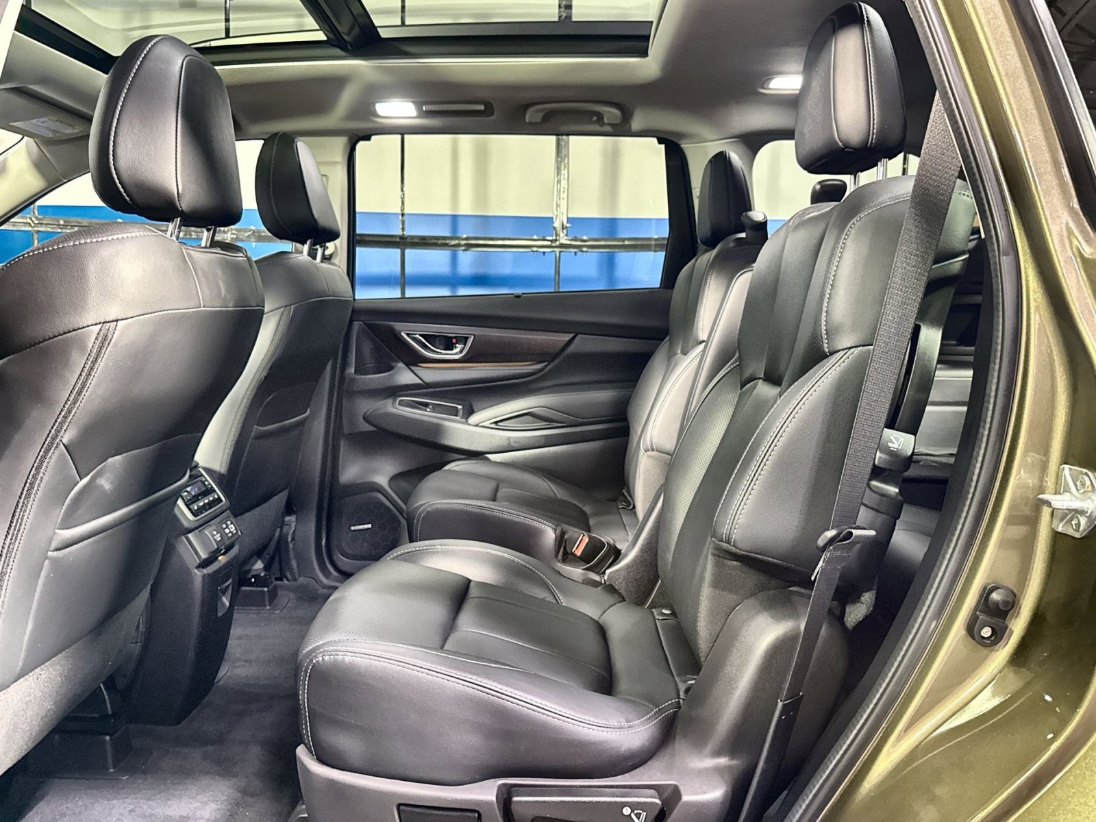 Used 2023 Subaru Ascent Touring AWD/4WD image 29
