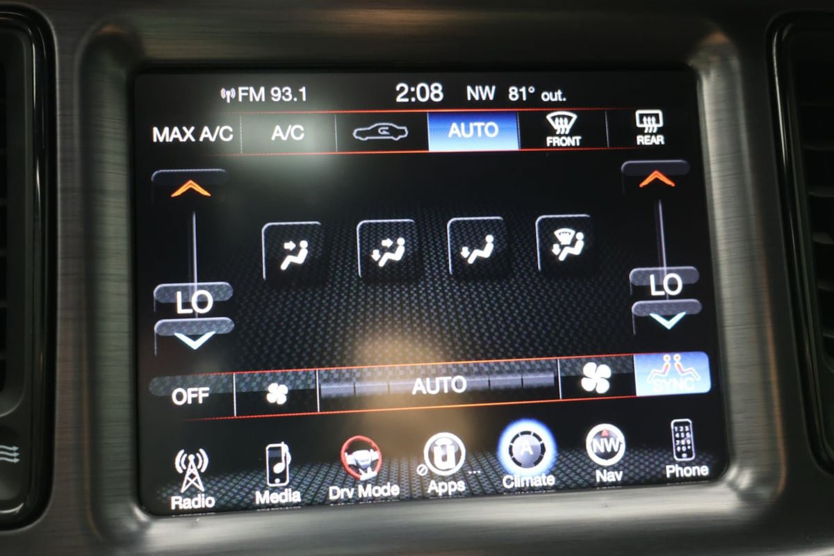 Used 2015 Dodge Challenger R/T Scat Pack RWD image 32